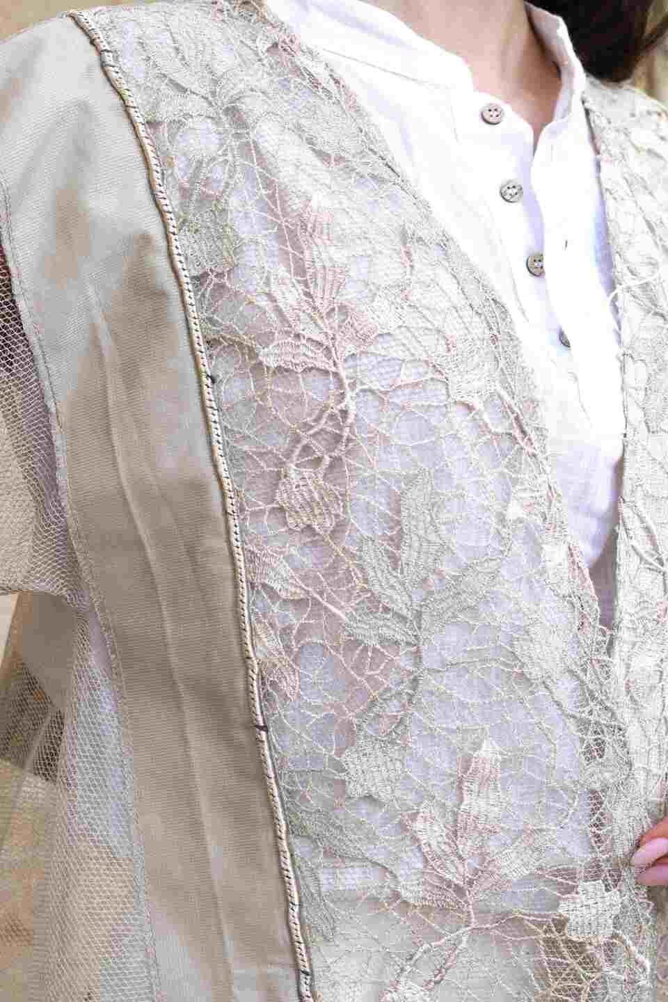 "Golden Mosaic" Dantelle Kimono